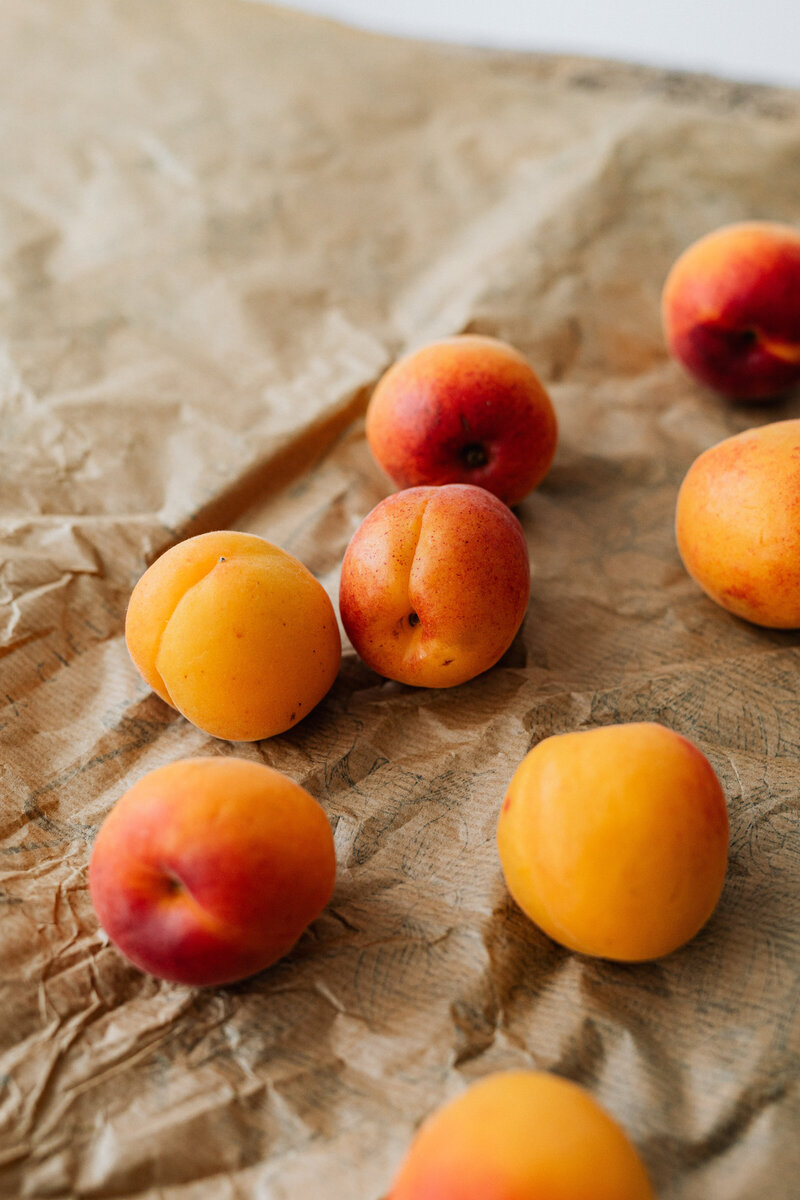 kaboompics_apricots-18159