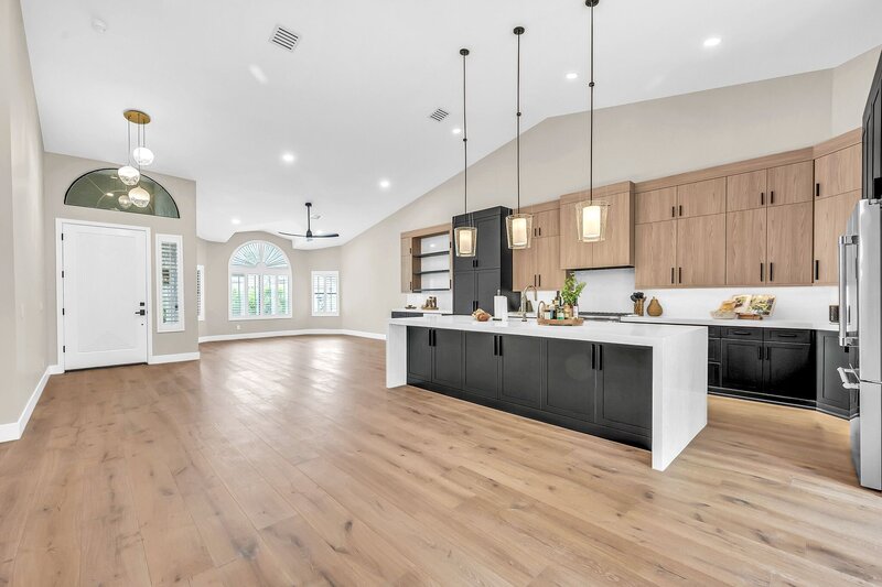 6421 E Winchcomb Dr-26