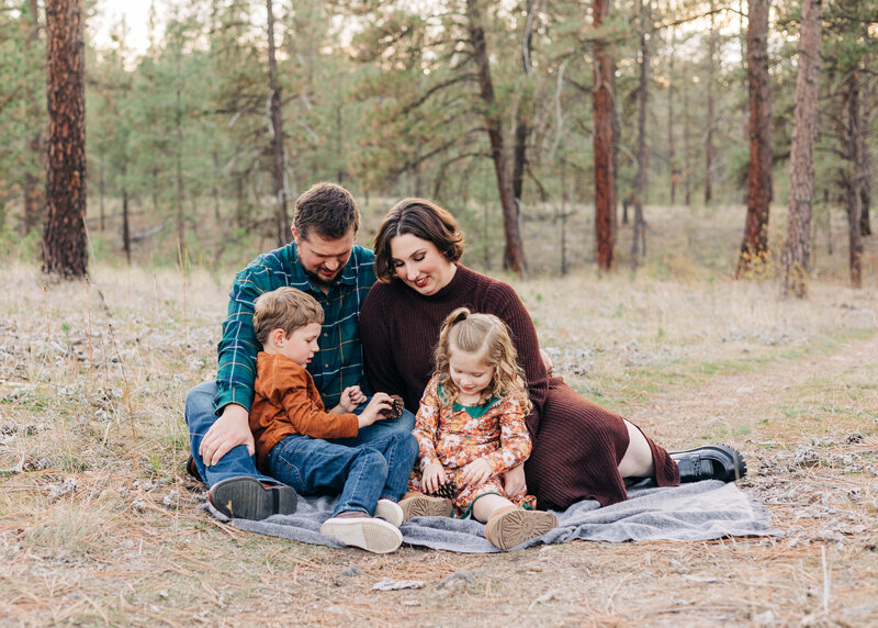 Spokane Family - Anna Grace Photography-35