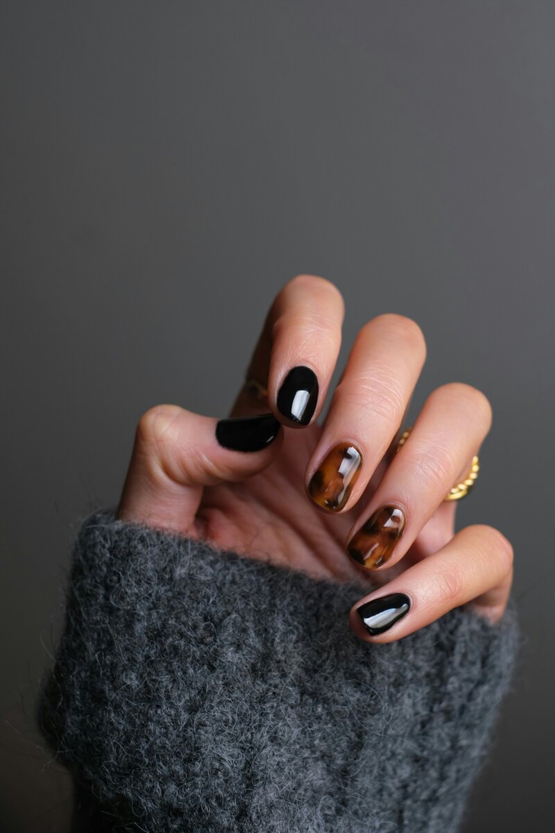Perfectly polished nails, just for you.