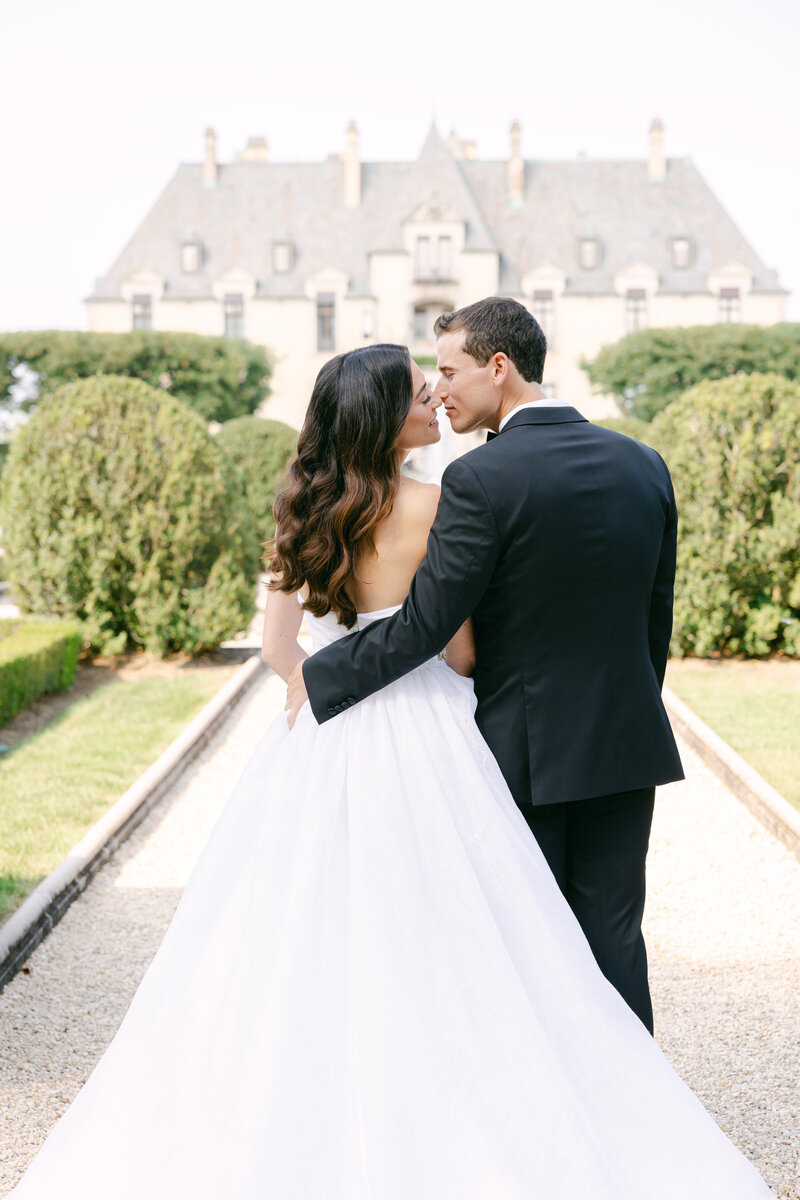 Oheka Castle Colorful Summer Wedding, Oheka Castle Jewish Wedding Ceremony, Oheka Editorial Luxury Wedding Photographer