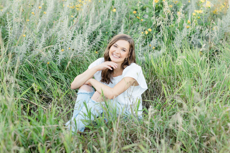 Senior girl summer portrait session.