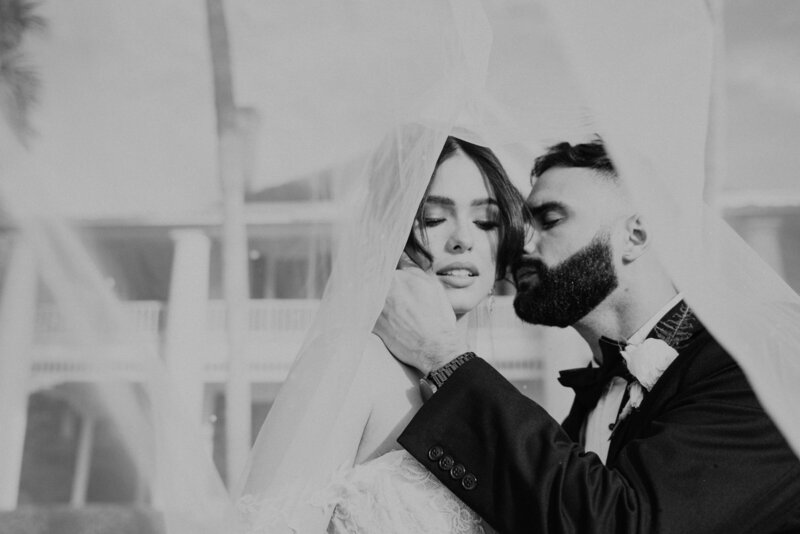 CynthiaDiaz_PalmMansion_romantic-couple-wedding-photography-destination-152