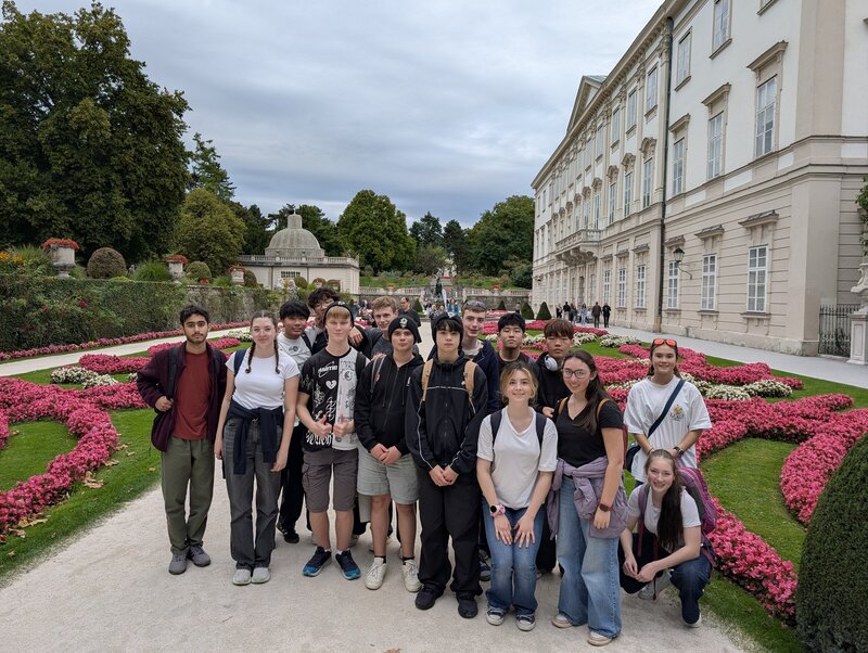 PXL_20250911_154322131