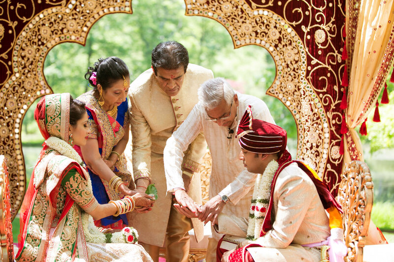 indian-hindu-pleasantdale-chateau-weddings-photography-by-images-by-berit-2847