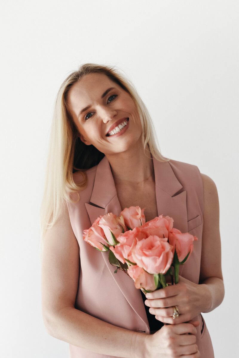Deetox Skin & Laser is a premier North Carolina med spa serving Burlington and Chapel Hill. We specialize in injectables, BBL/Moxi Laser, Laser Hair Reduction, Microneedling, SkinPen, Virtue RF, PRP, and more! 