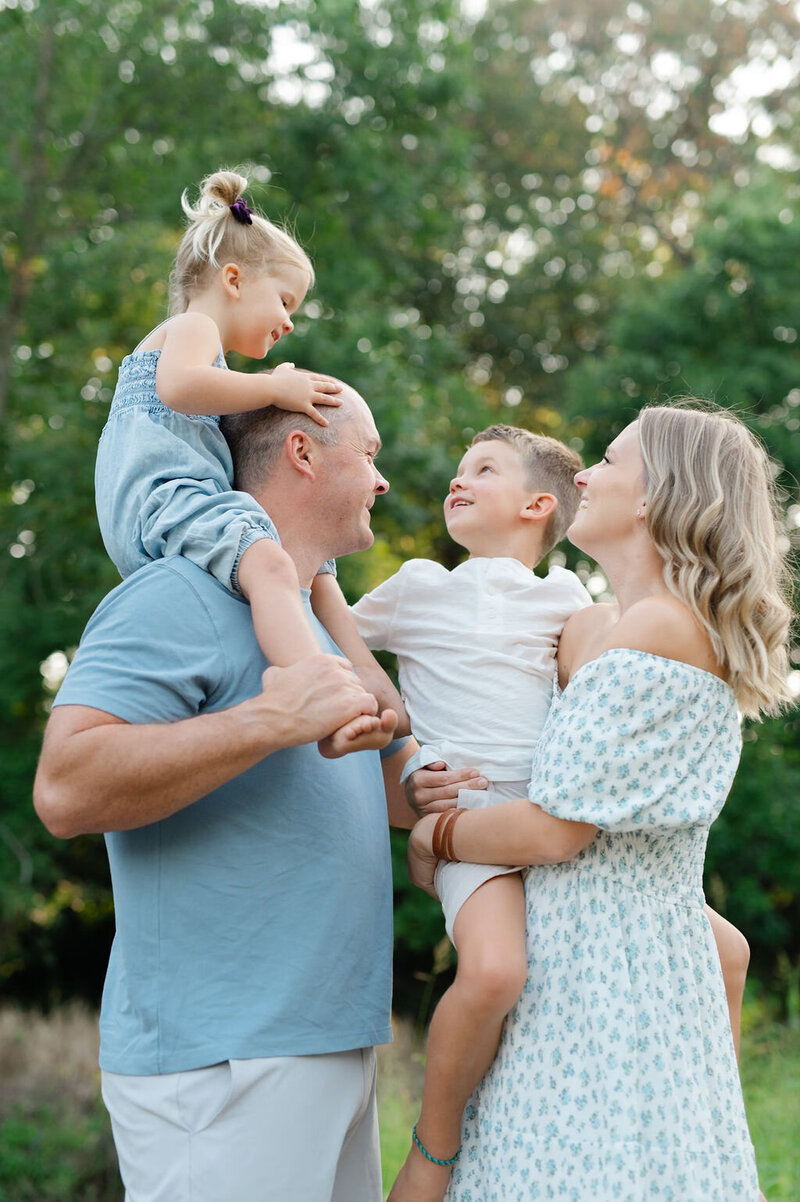 Summer-Fun-Edina-Minnetonka-Minneapolis-Minnesota-FamilyPhotograpgher-4