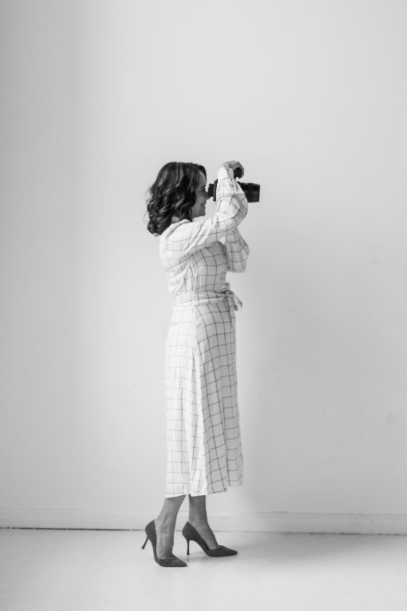 Megan Travis Photogrpahy is a luxury wedding photographer based in the Southeast