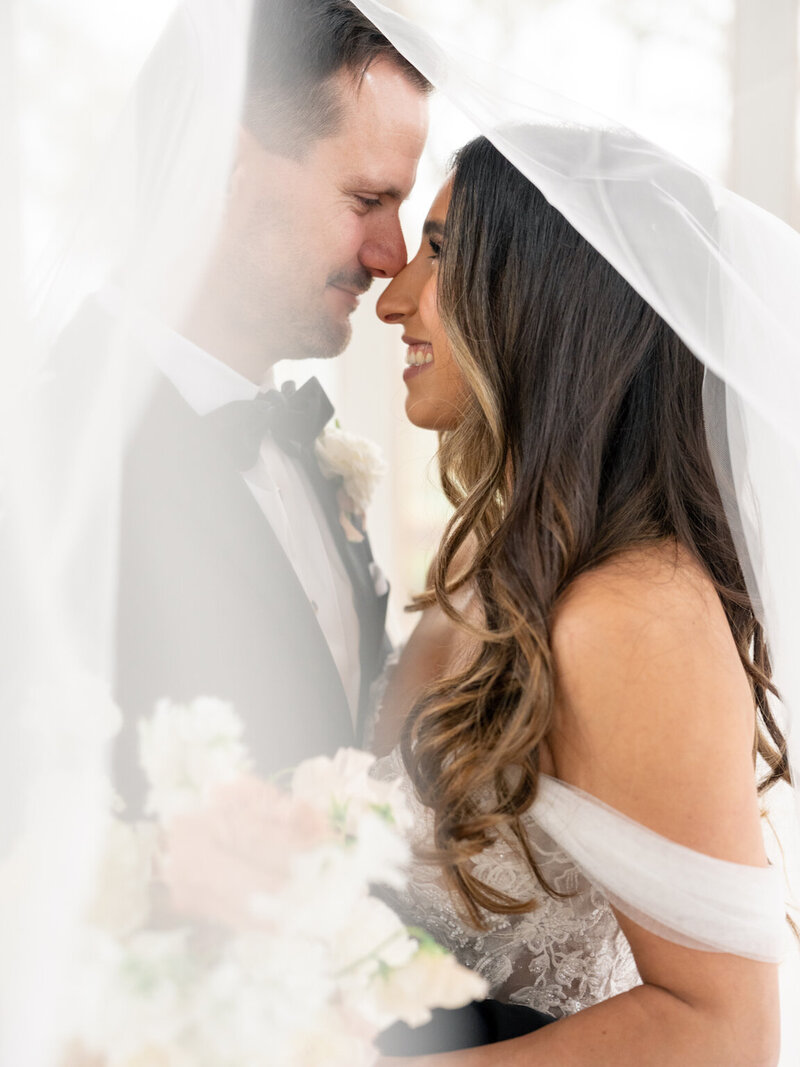 Film wedding photography of couple at Canyonwood Ridge surrounded by oak trees