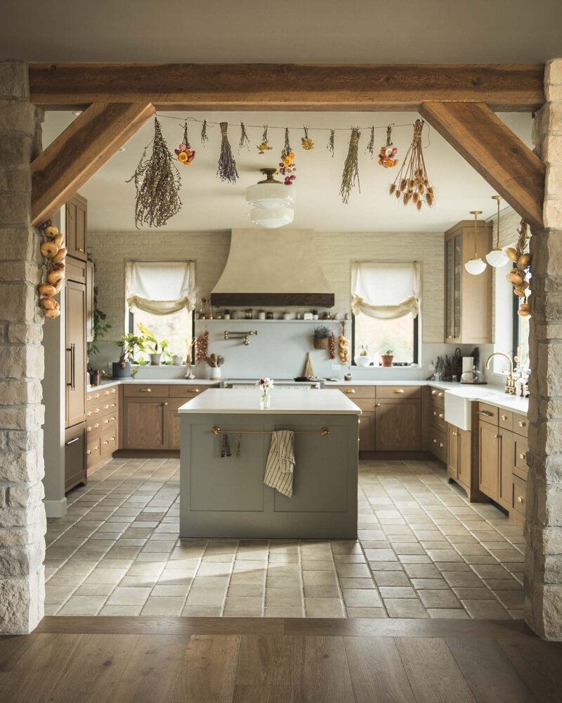 Kitchen Dried flowers and herbs