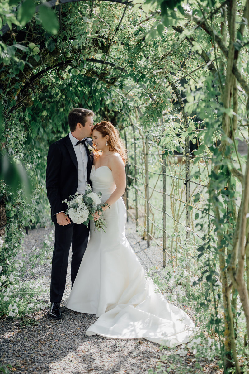 wedding-couple-in-gardens-of-kilkea-castle
