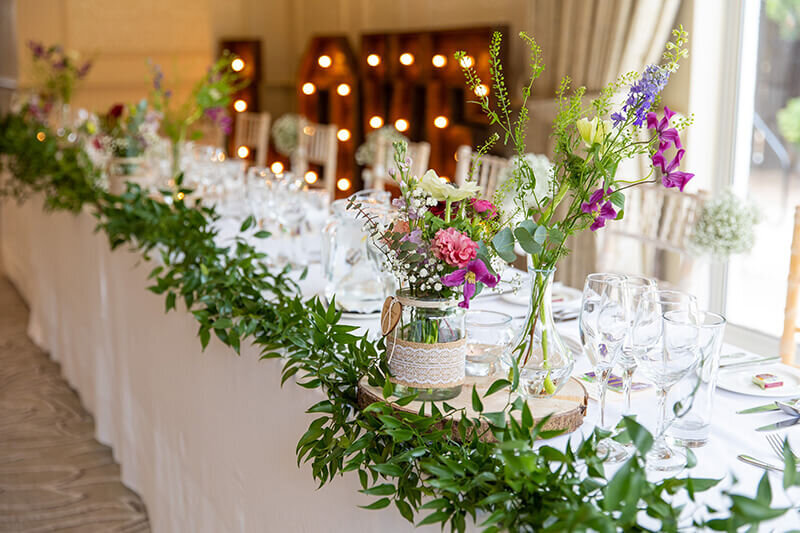 Wedding table flowers 945