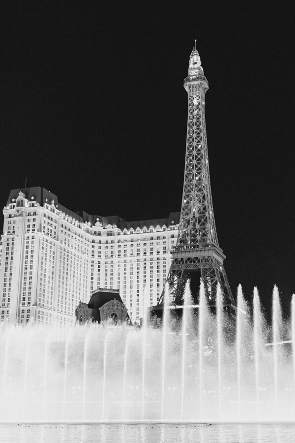 Fountain Show at Bellagio with the Paris Tower on the background
