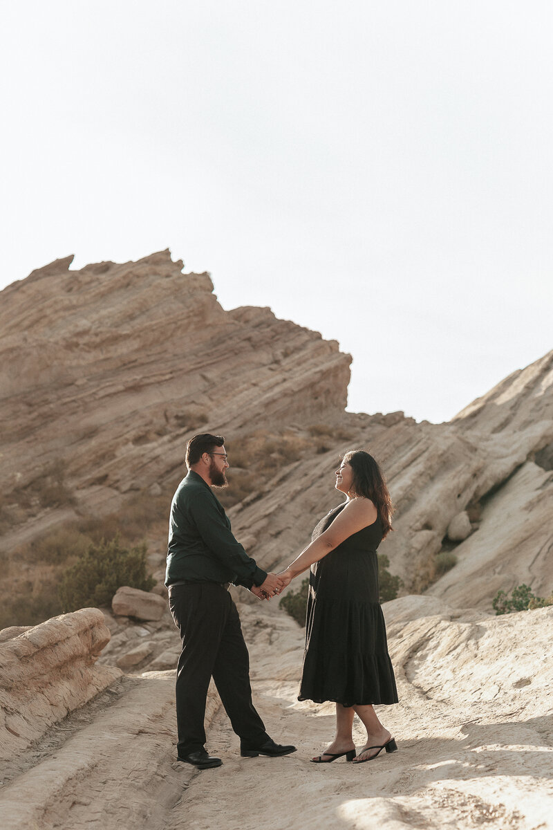 tahneeharrisphotography-peter-and-ashley-vasquez-rocks.jpg-14
