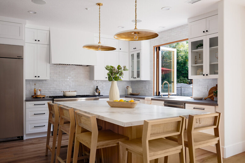 Elegant small kitchen _ dining area with outdoor patio
