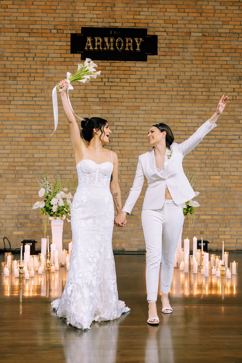 Lesbian Couple in Stroudsburg having wedding pictures done