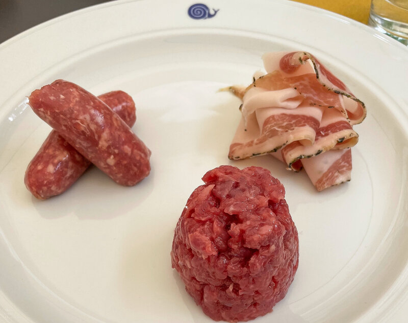 Raw meat starters at Osteria del Boccondivino