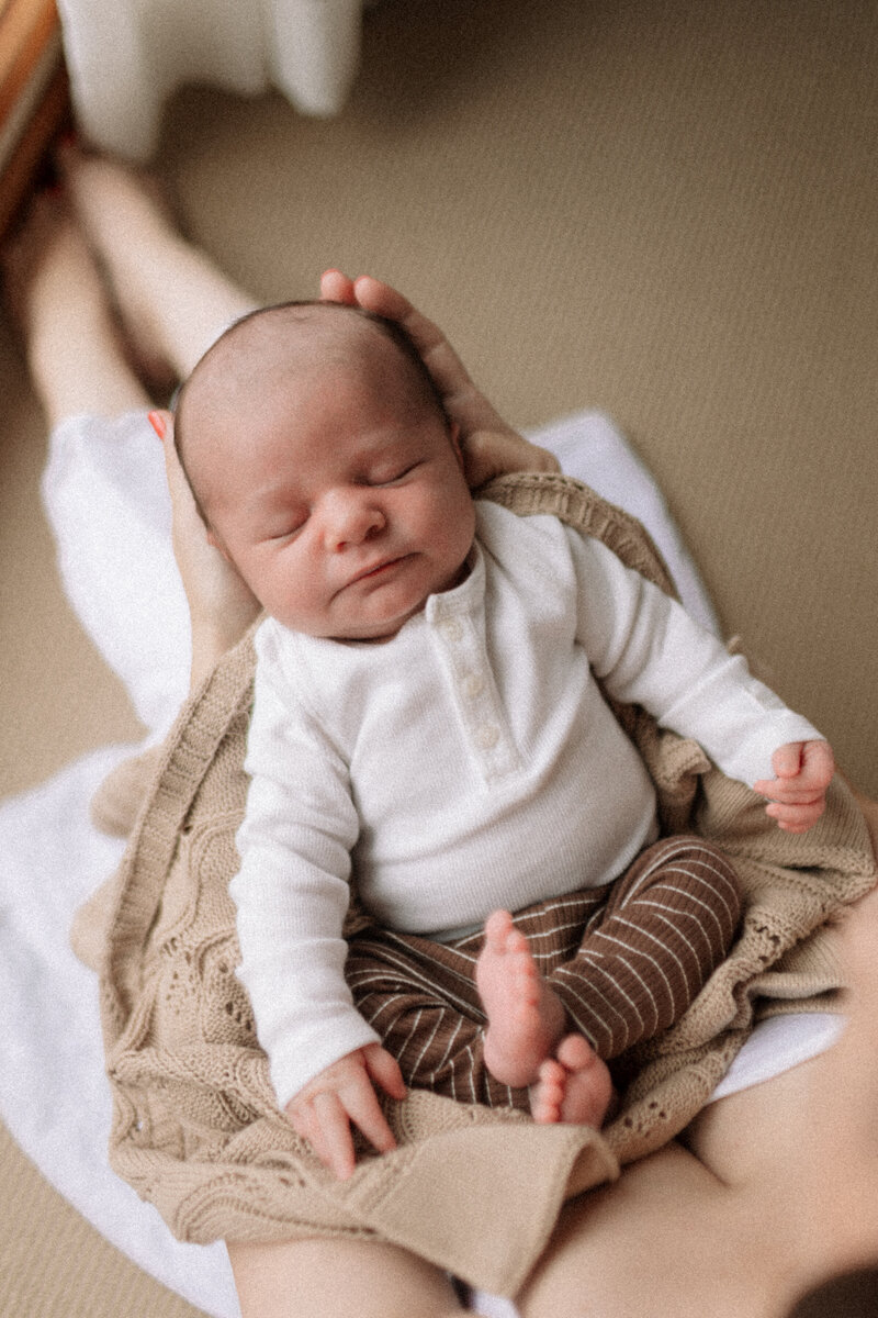 liv-rollings-canberra-newborn-family-photographer (9)