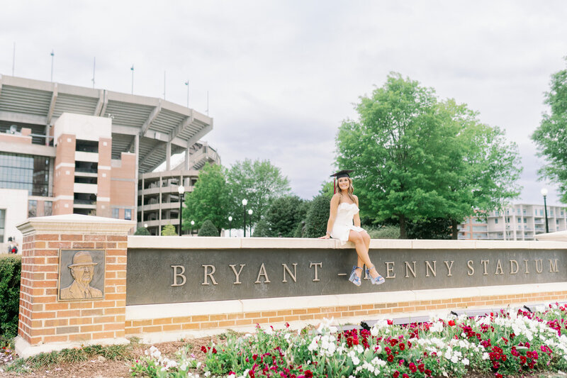 Alabama Grad Session taken on the University of Alabama campus in Tuscaloosa, Alabama. Graduate Photography