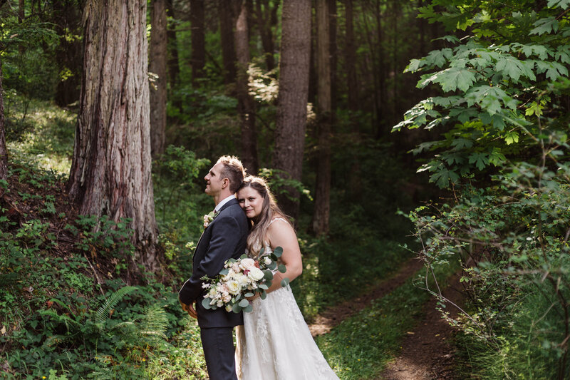 Ashland-Oregon-forest-elopement-3