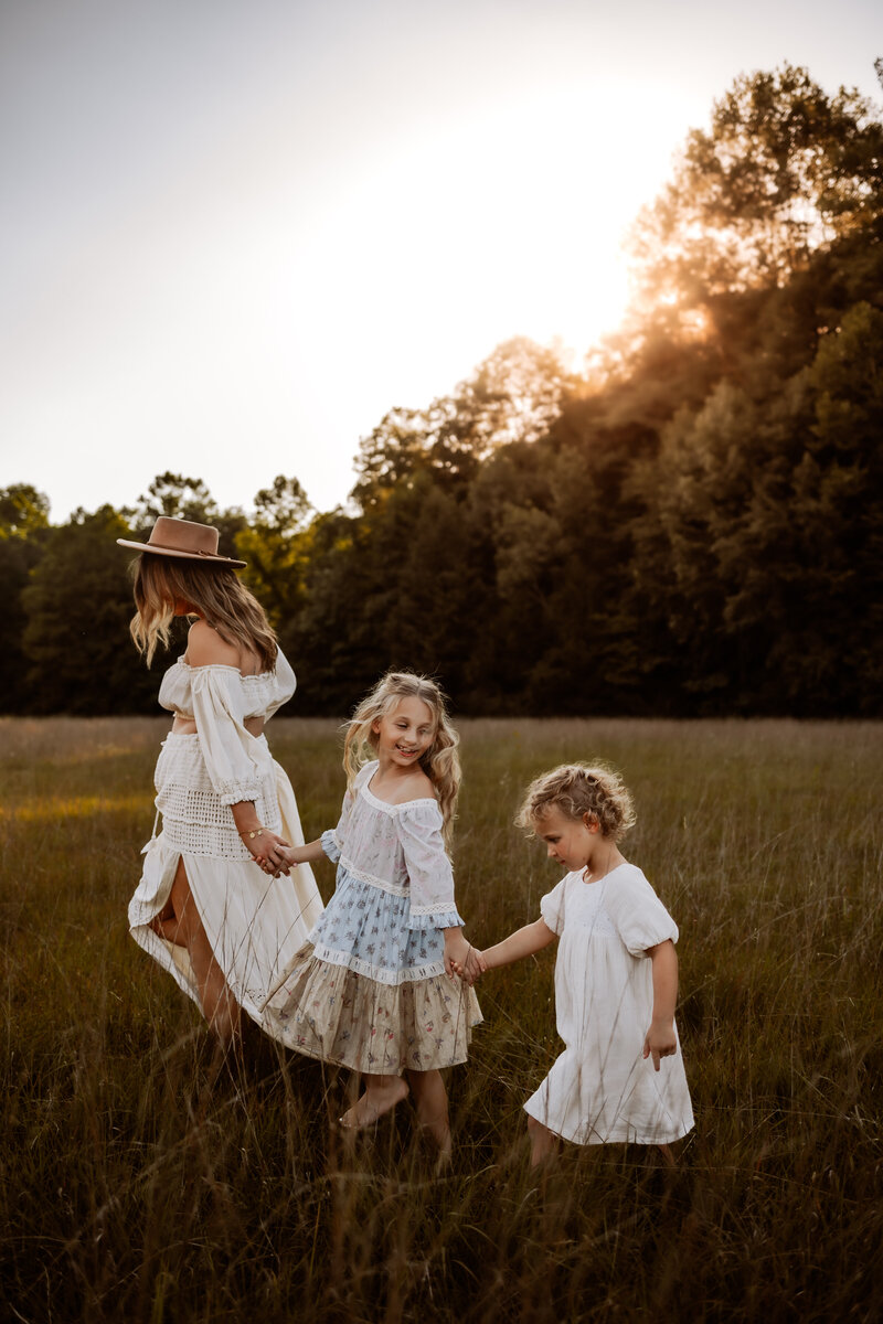 family golden hour photoshoot bloomington indiana lake monroe 
