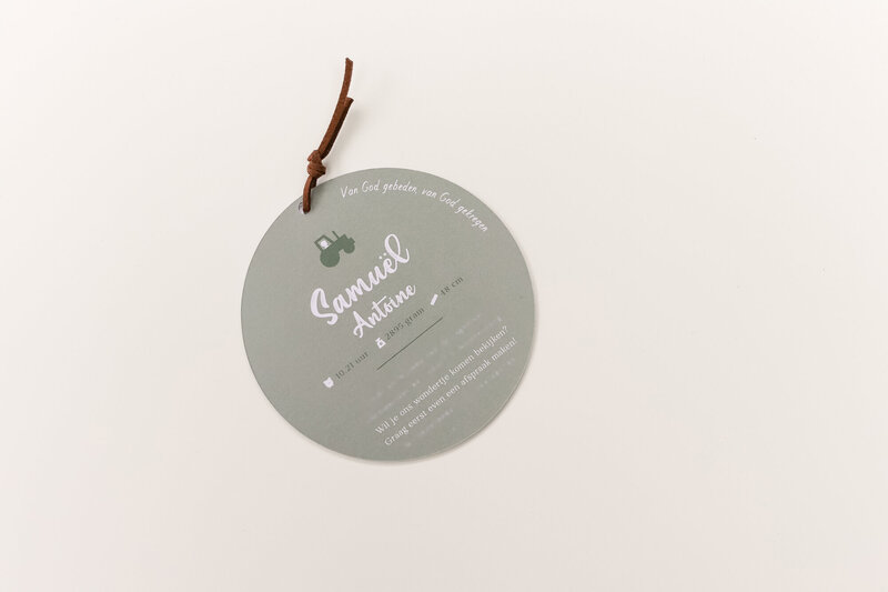 Rond-label-geboortekaartje-Samuel-achterkant