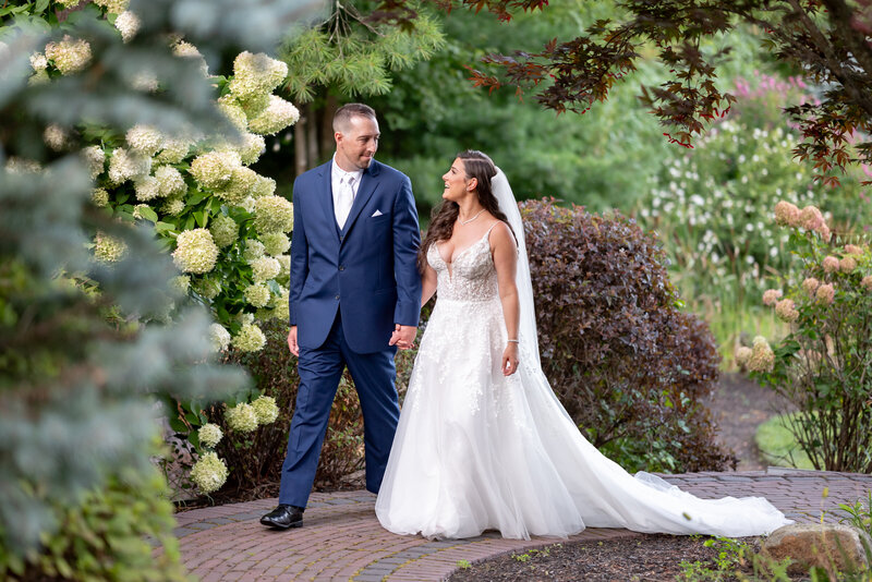 Renae-Jared_WeddingPreviews_31