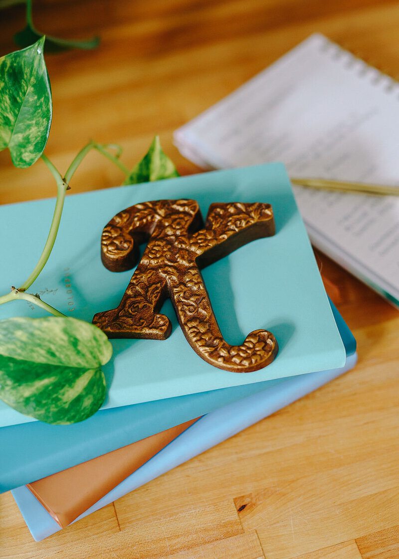 The Letter K as a representation of Kat Jackson's small business copywriting and brand strategy services.