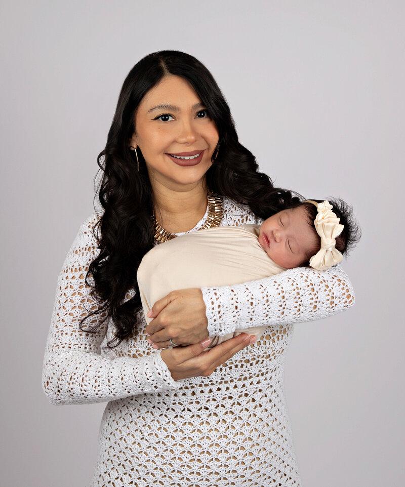 newbornbabyboynewfamilynewbabybestphotographertudiofamilybirthdaynewbornboyamilynewborngirlfirstbirthdayportraiturephotographystudioportraitsnewborngirlboyfamilyEvaMaganaPhotographychildphotographer (25 of 43)