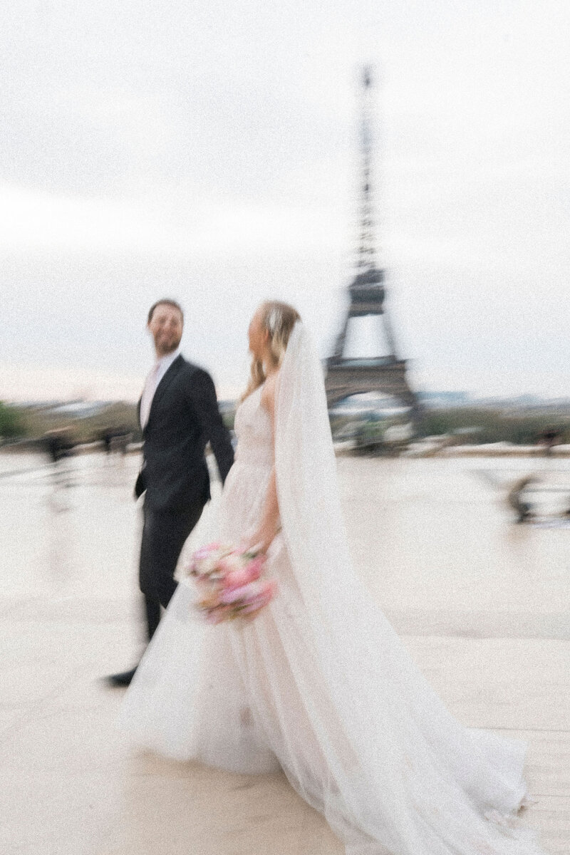 006-Paris-Spring-Blossom-Elopement-Wedding-Cinematic-Editorial-Luxury-Fine-Art-Lisa-Vigliotta-Photography