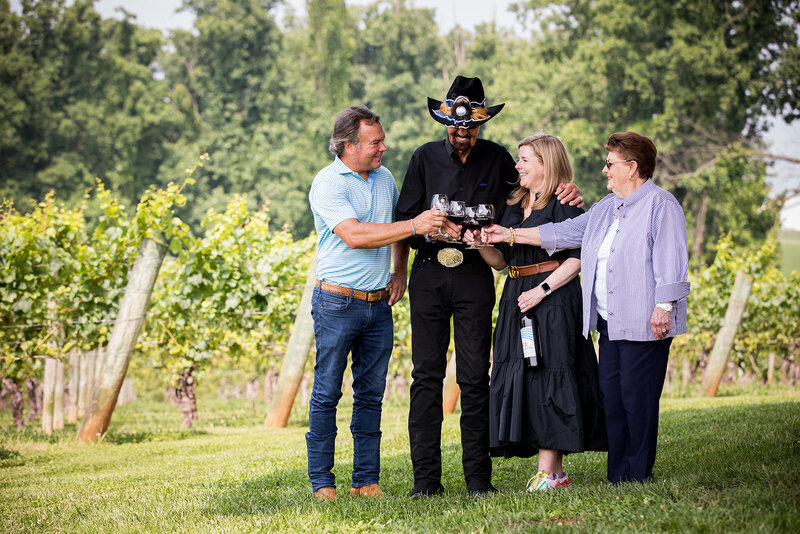 SheltonVineyards-163