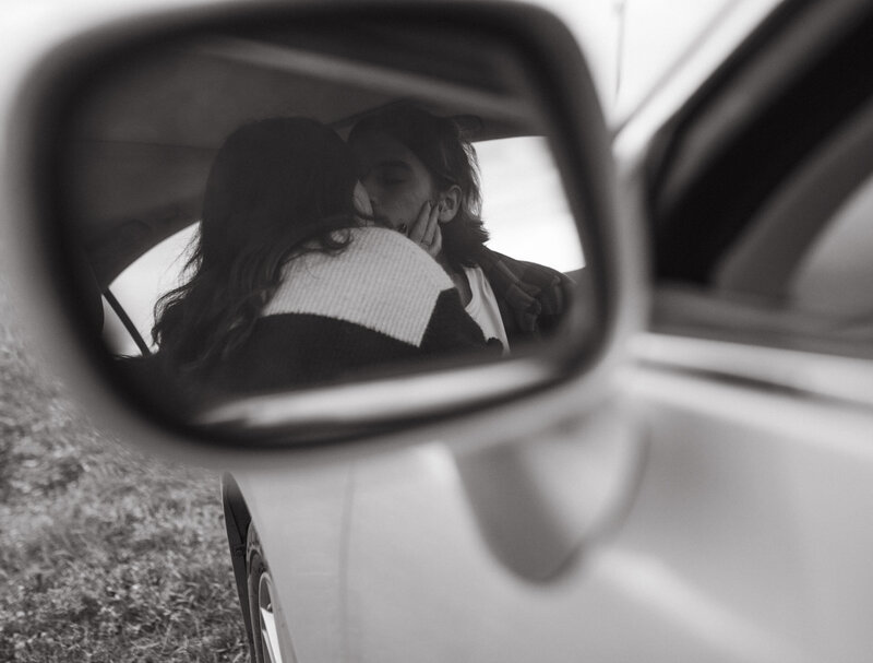 Couples_Session_Saskatoon_Cranberry_Flats_KaylaCassidyPhotography-10