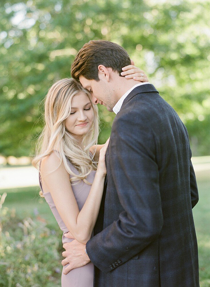 tulsa-wedding-photographer-engagement-session-at-the-philbrook-museum-laura-eddy-photography_0013