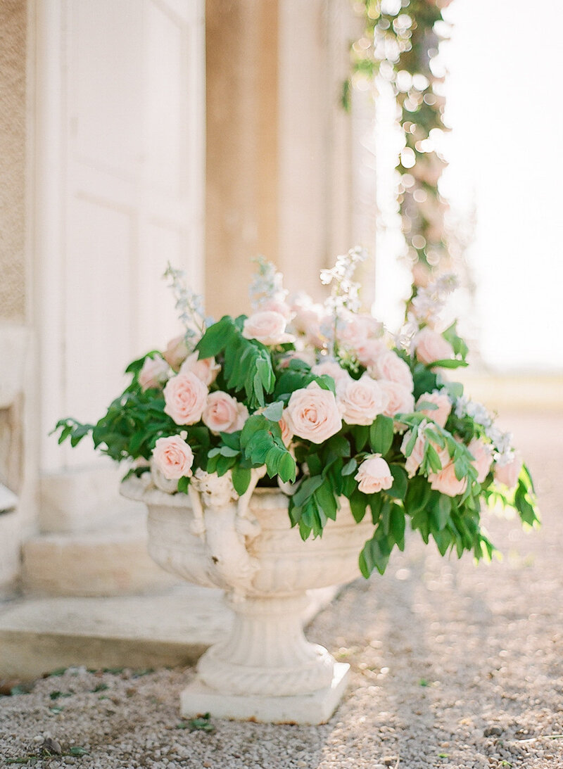 French-wedding-roses-Stephanie-Brauer