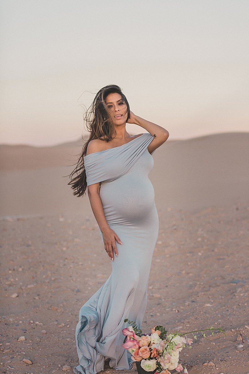 rissrose2 poses for maternity portraits las vegas baby magazine cover at sand dunes in las vegas