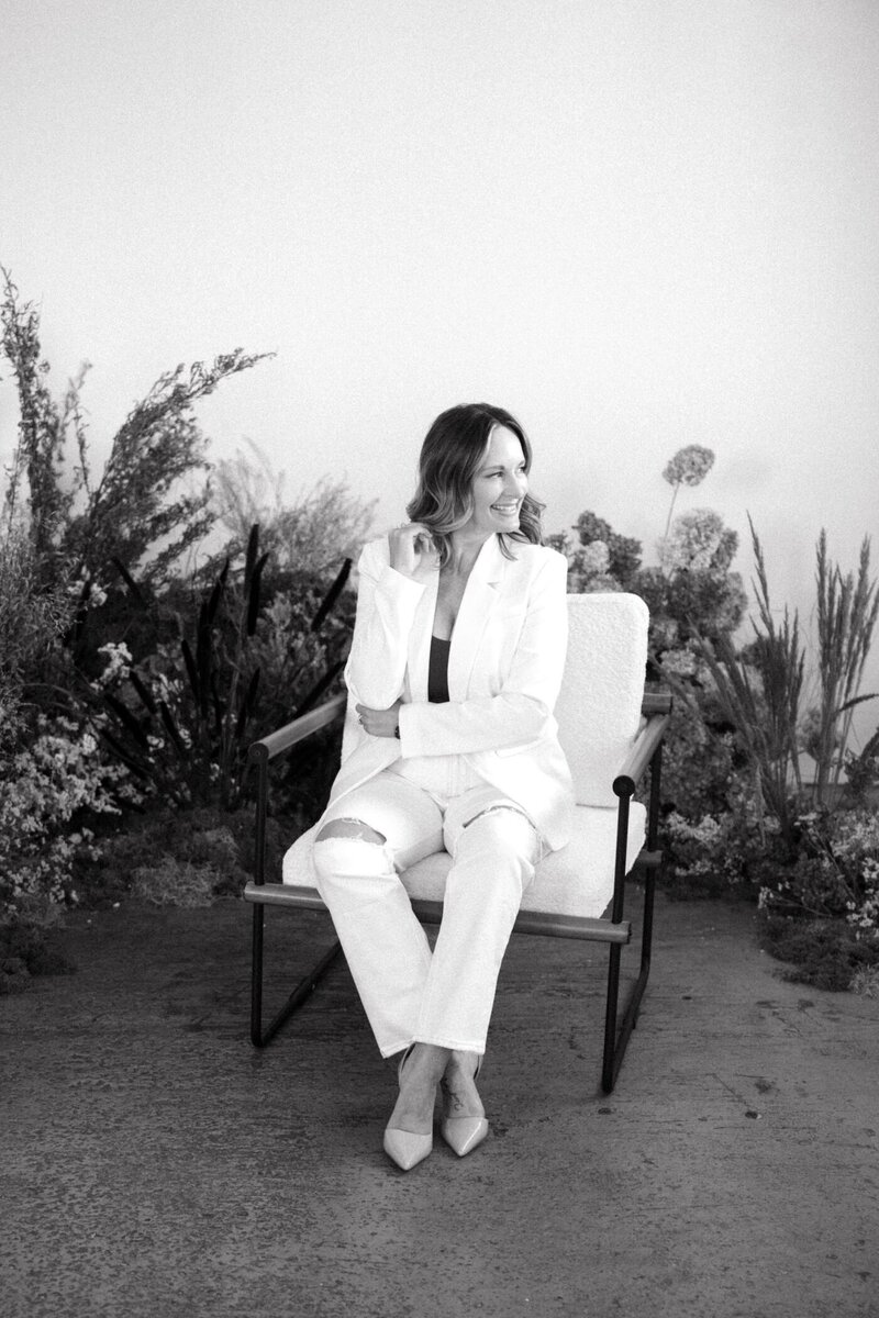 Vanessa, integrative health coach for menopause and perimenopause, smiling and grounded—offering compassionate, personalized wellness support