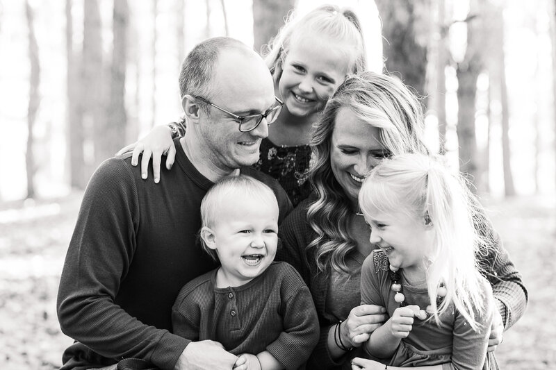 2023 krystal moore photography sask forest family photos-3