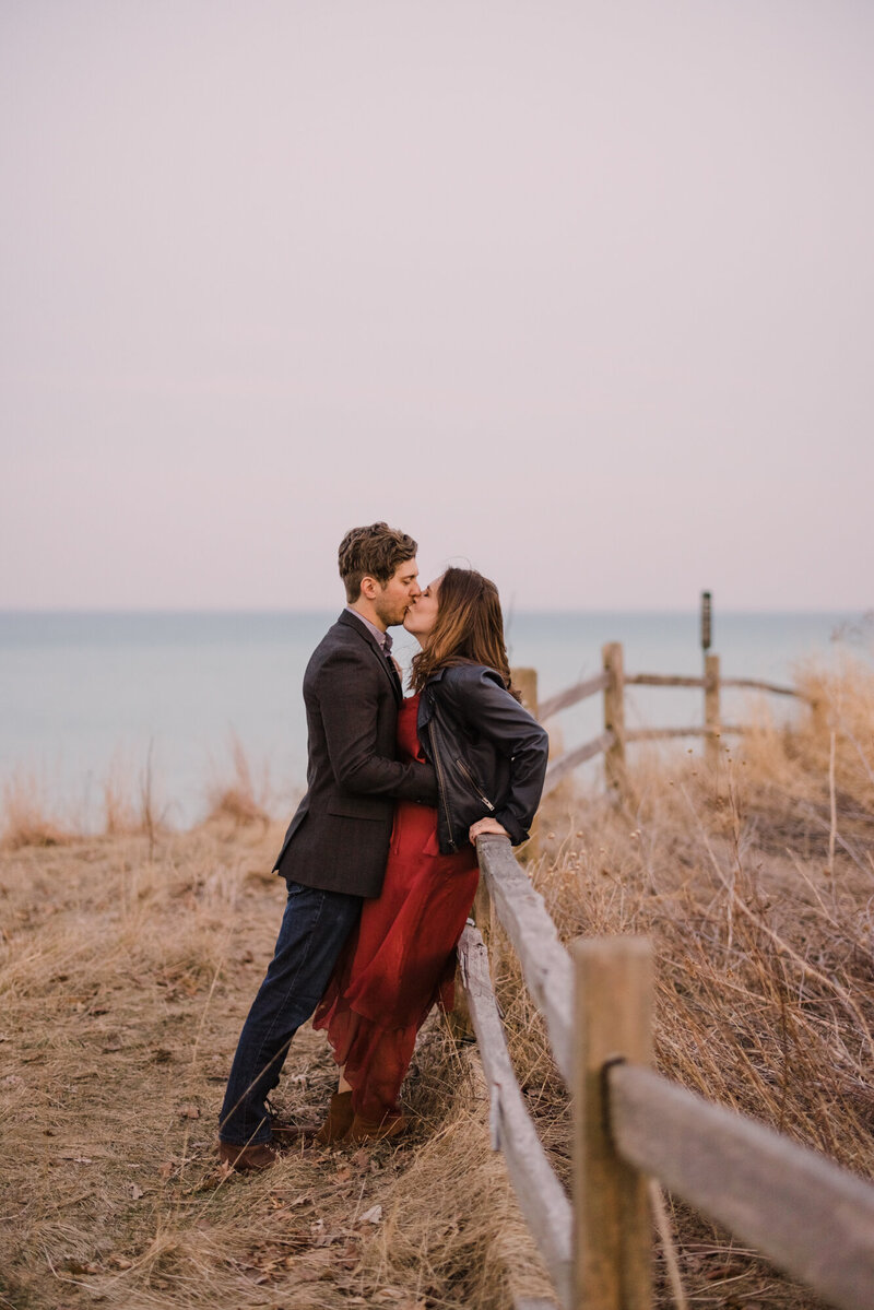 A late fall engagement photo along Chicago's North Shore