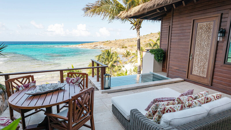 necker-island-bali-beach-outdoor-lounge-area-_-hot-tub