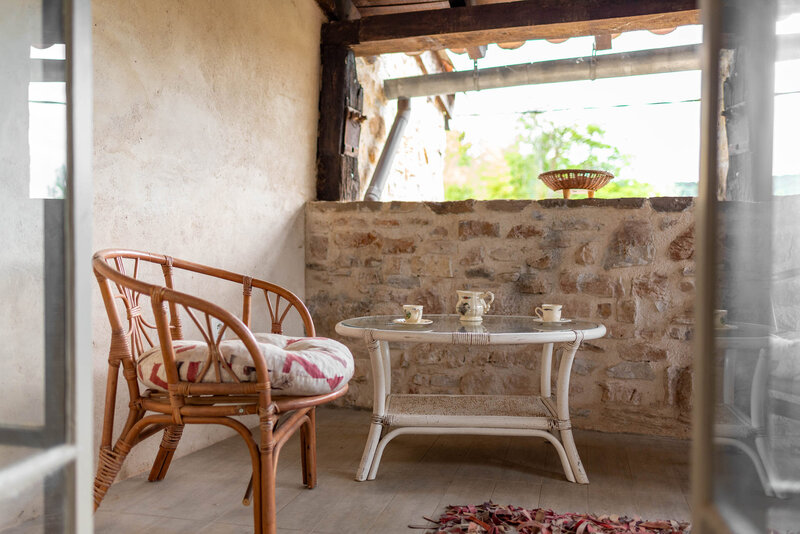 Terrasse avec vue sur ancien moulin Alayrac-Vindrac