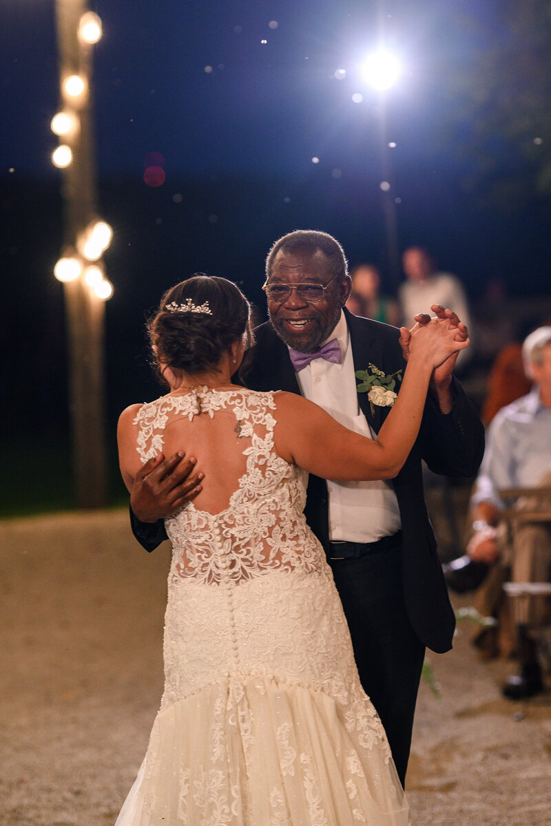 farmin-bettys-wedding-wisconsin-the-paper-elephant-0137