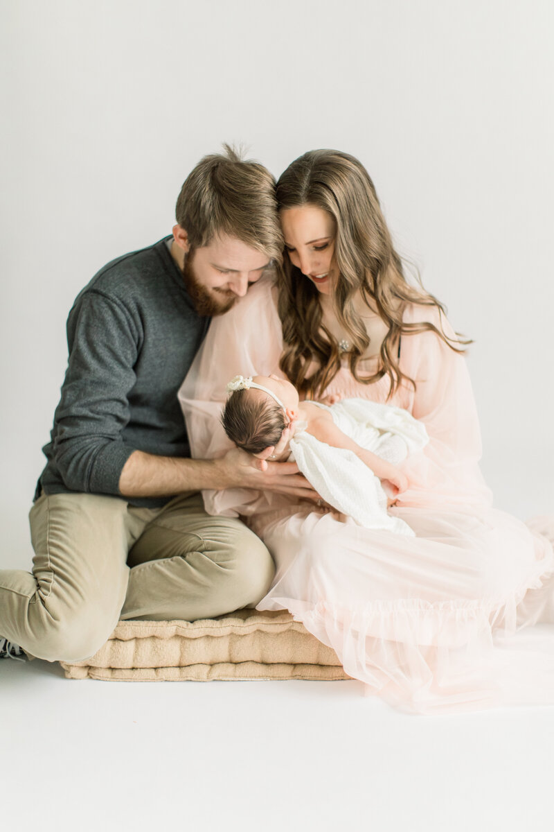 WendyGruselle_Milwaukee_WI_Newborn_Photographer_N_Family-15