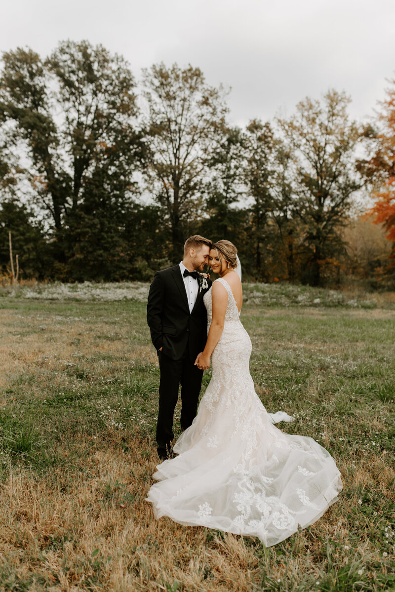 fall wedding pictures in ohio