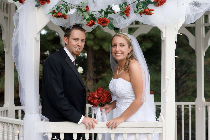 White-Gazebo-Wedding-Portrait-at-Chateaux-at-Fox-Meadows-in-Broomfield-Colorado