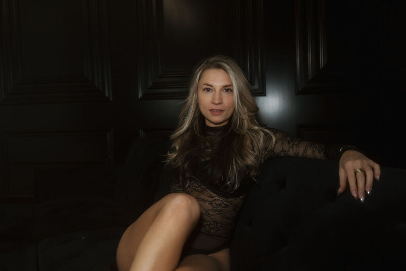 Elise-136