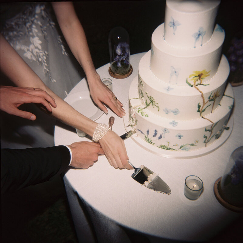 56 floralweddingcake