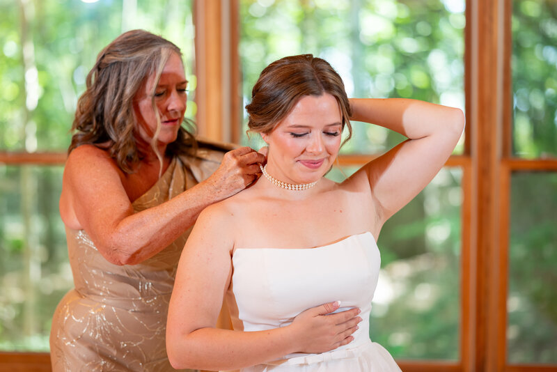 Maddie-Mike_WeddingPreviews_14