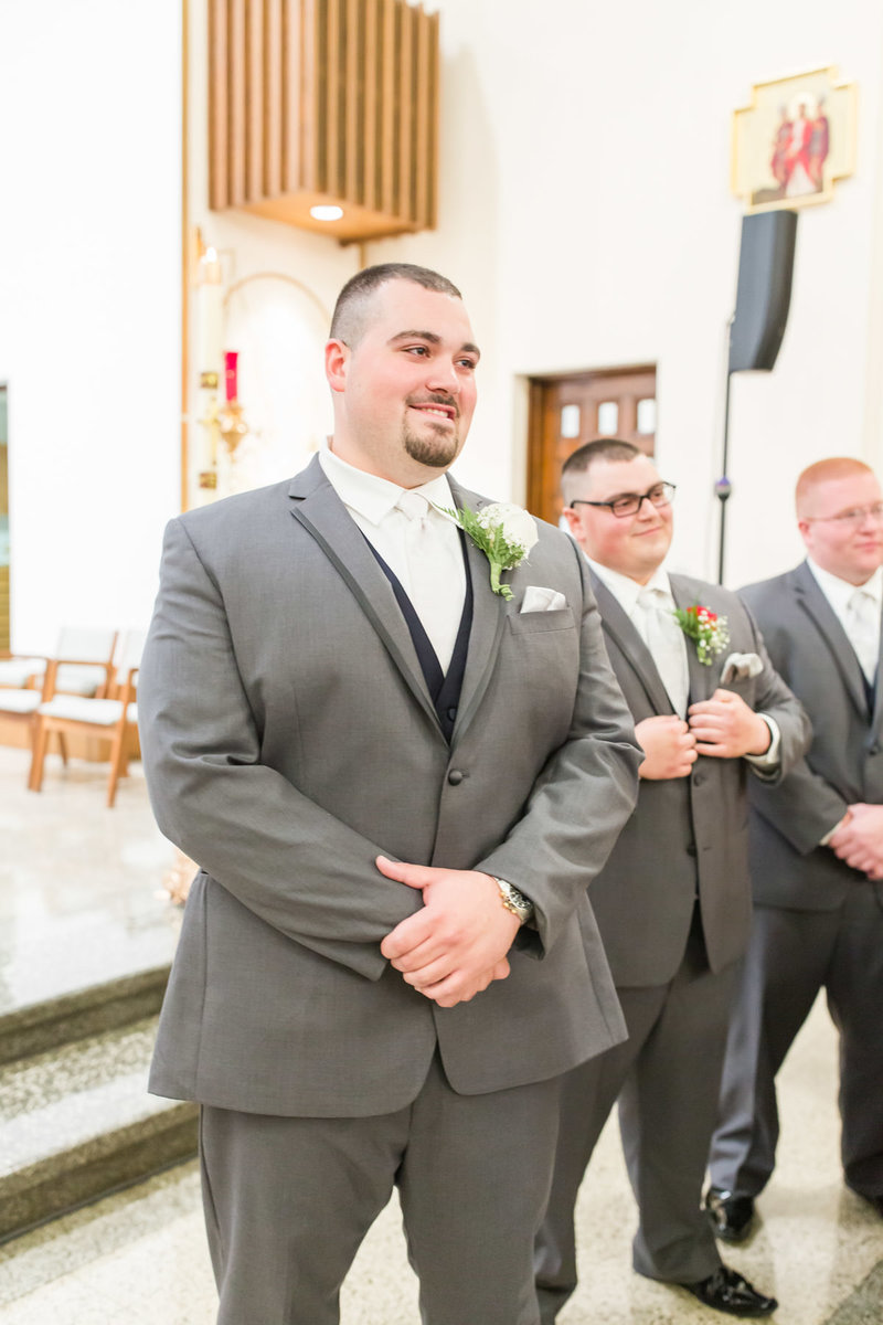 Classic-spring-St- Francis-church-tornto-ohio-wedding-9