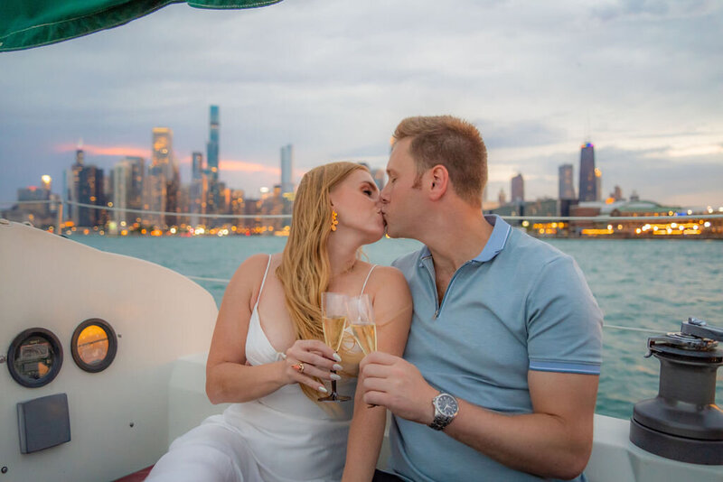 chicago-sailboat-engagement-session (28)