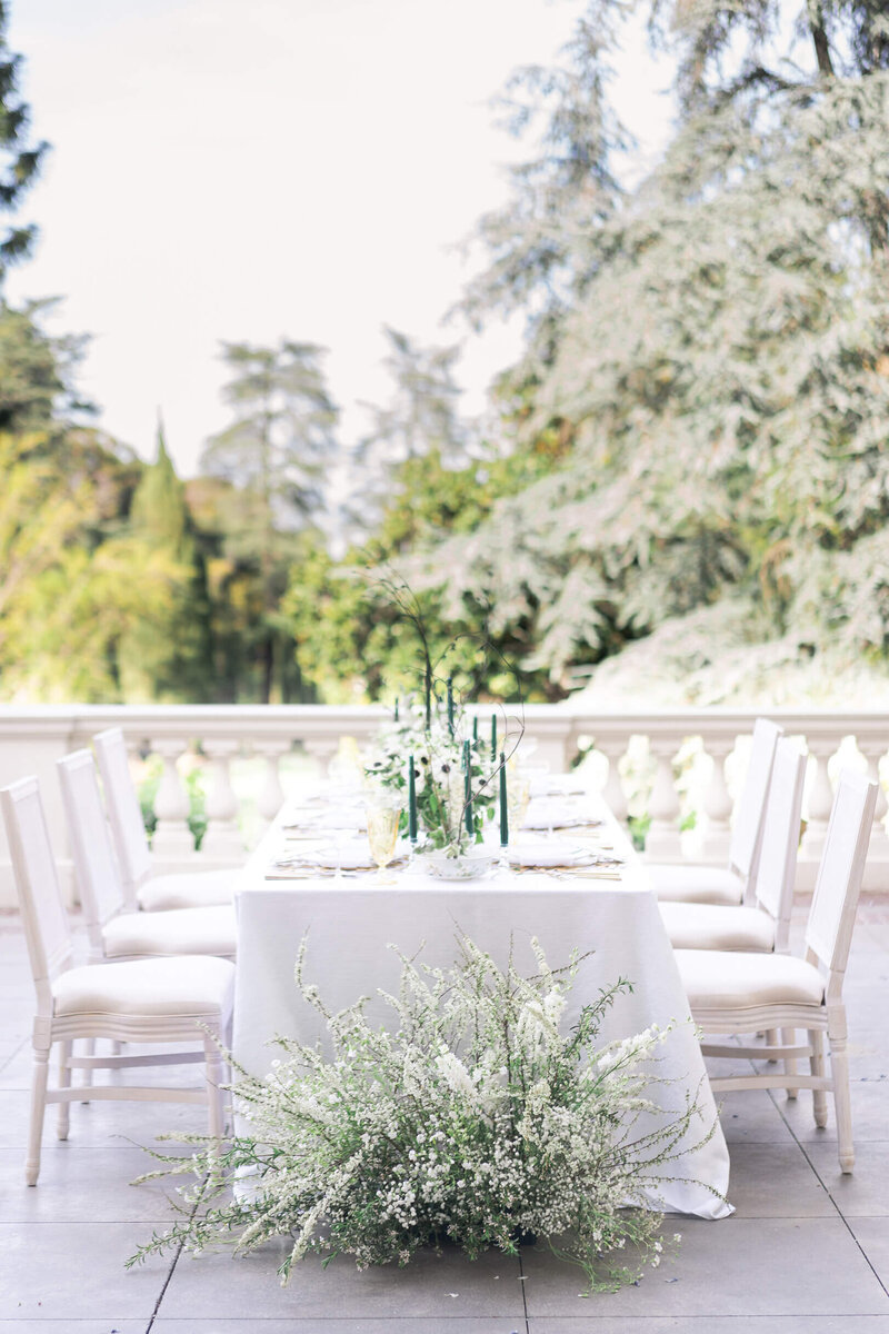 Houston's best wedding photographer Swish & Click Photography captures a wedding table at Villa Montalvo 1